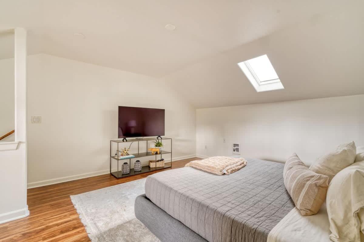 Stay Portland - Perfect Portland Farmhouse Loft - Breweries & Bars Экстерьер фото
