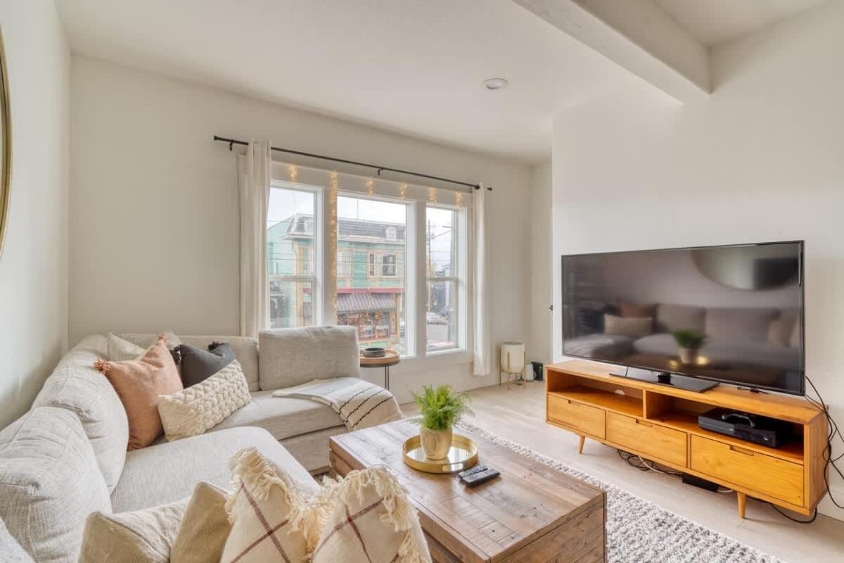 Stay Portland - Perfect Portland Farmhouse Loft - Breweries & Bars Экстерьер фото
